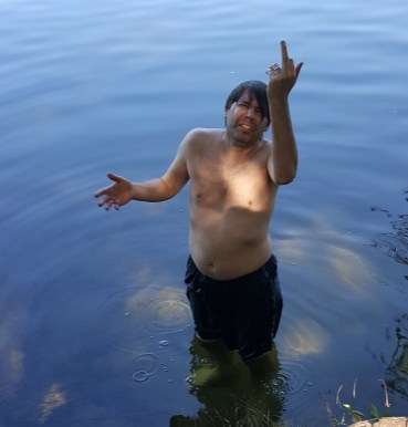 middlefinger (2).jpg